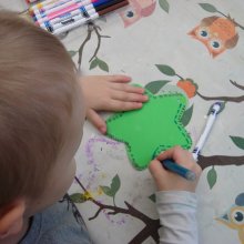 pRZEDSZKOLAKI W MINI-KLUBIE-OZDOBA CHOINKOWA